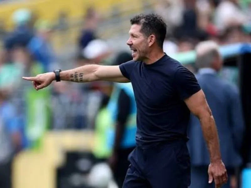 diego simeone triet ly thep va hanh trinh kien tao atletico madrid